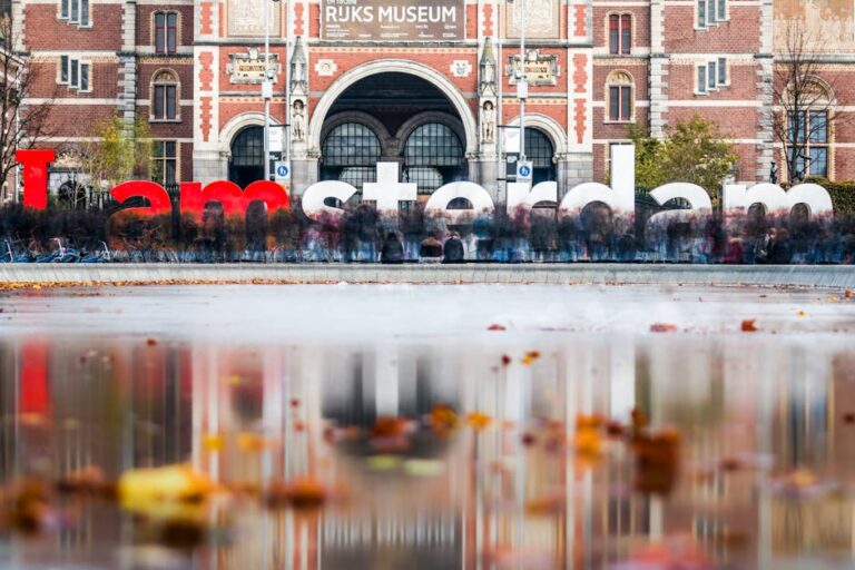 Amsterdam comment-acheter-et-utiliser-le-i-amsterdam-card-pour-musees-et-canaux travel